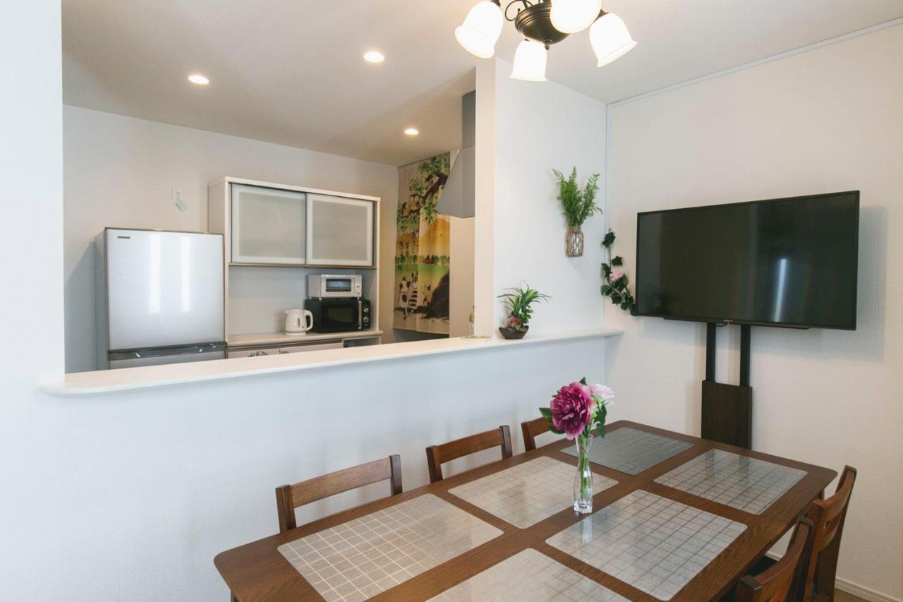 Villa 那覇空港まで10分#新築戸建#国際通りdfs近く#駐車場2台無料#Free Wifi#最大12名 Naha Exterior foto